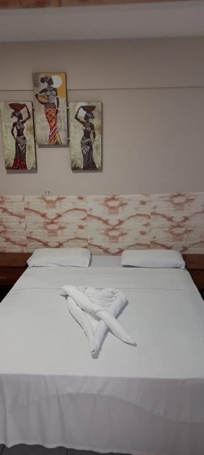 Hostal Ibiza Santa Cruz de La Sierra Esterno foto
