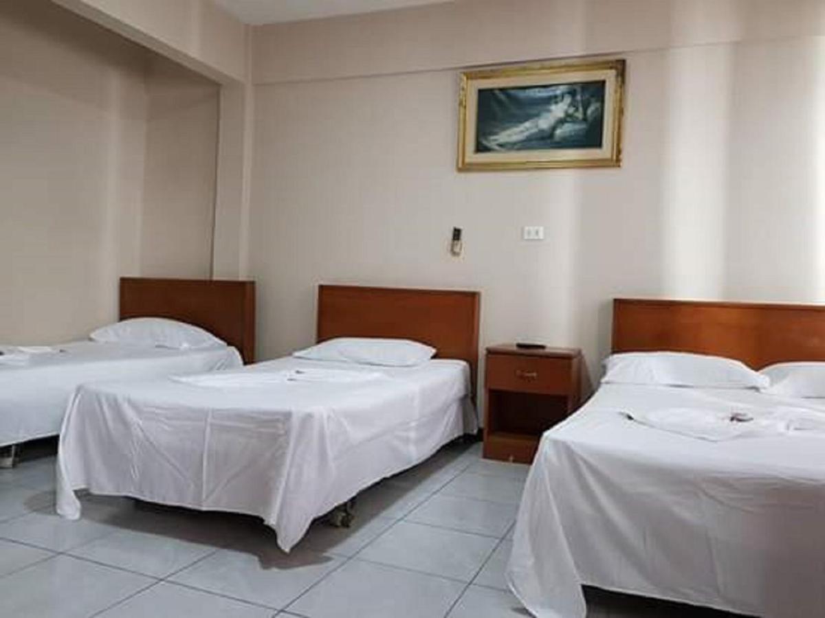 Hostal Ibiza Santa Cruz de La Sierra Esterno foto